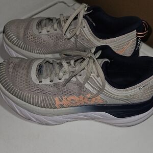Hoka Bondi 7 Gray and Cream Sneakers